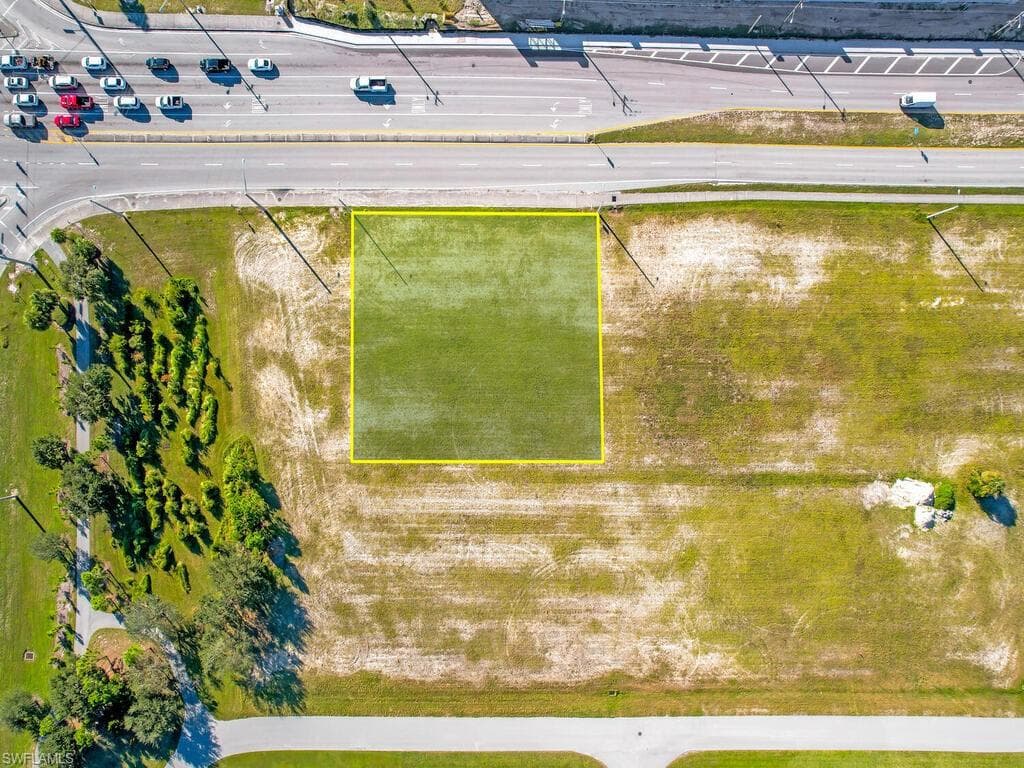 2329 Skyline BLVD CAPE CORAL, FL 33991