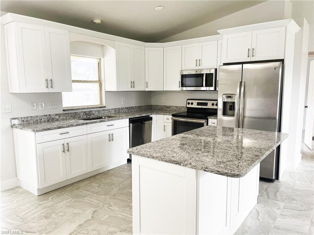 670 Canal DR NORTH FORT MYERS, FL 33903