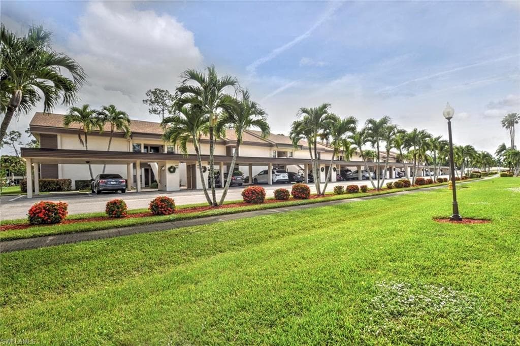5550 Trailwinds DR 621 FORT MYERS, FL 33907