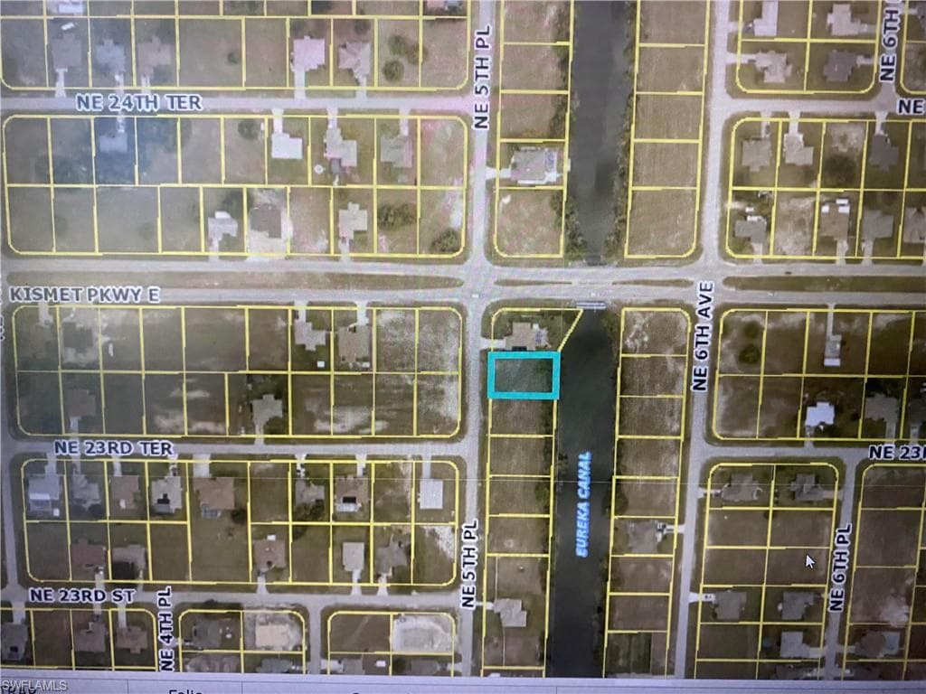 2323 NE 5th PL CAPE CORAL, FL 33909