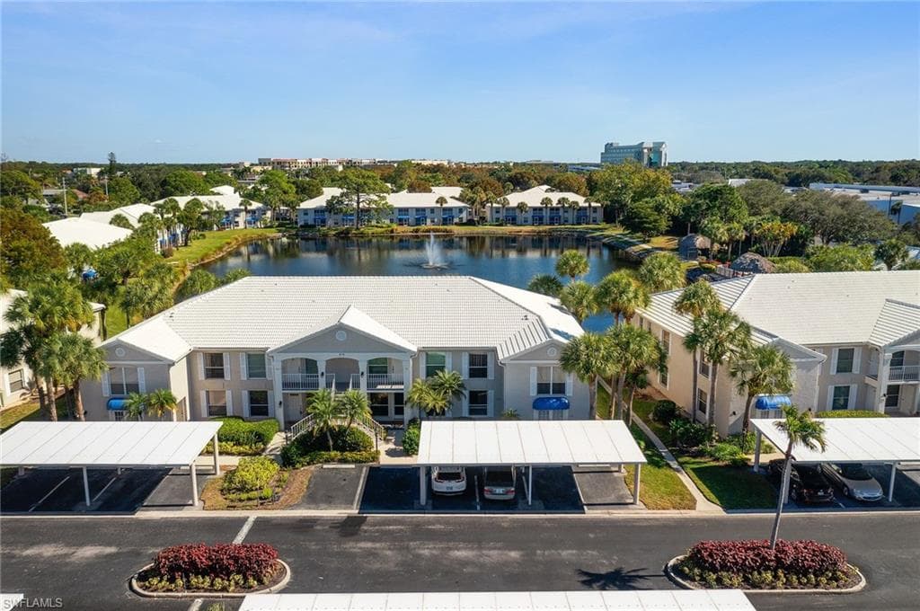 816 Gulf Pavilion DR E 104 NAPLES, FL 34108