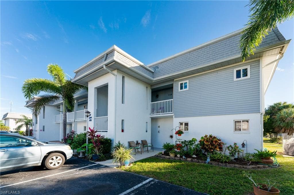 22375 Edgewater DR F219 PORT CHARLOTTE, FL 33980