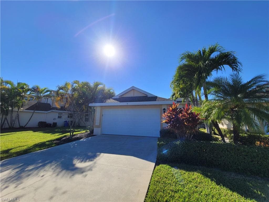 4369 Avian AVE FORT MYERS, FL 33916