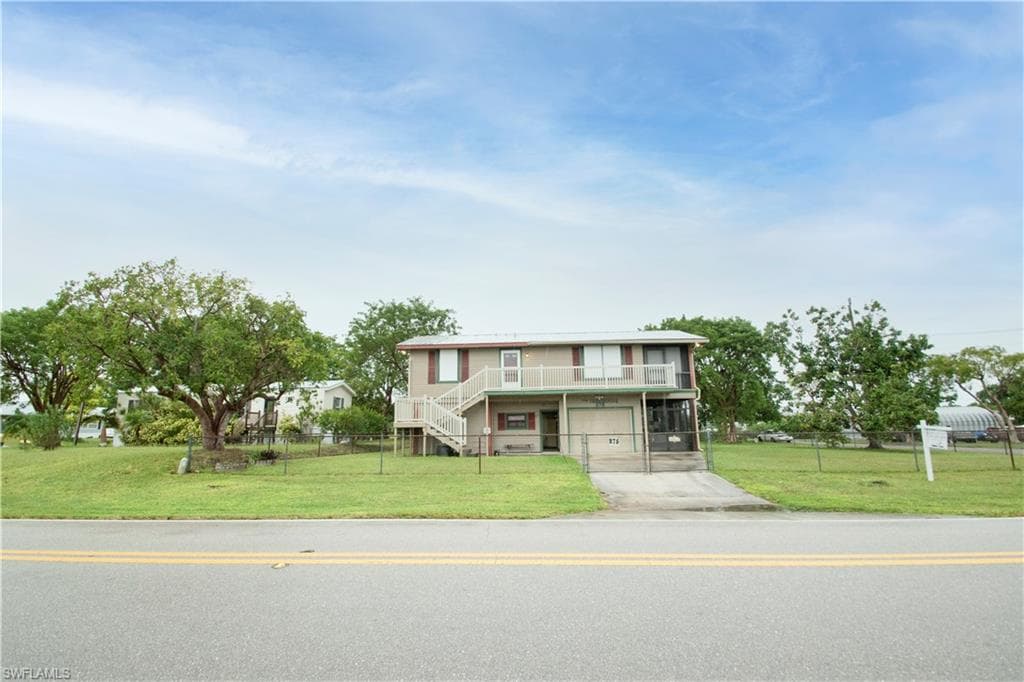 275 Smallwood DR CHOKOLOSKEE, FL 34138