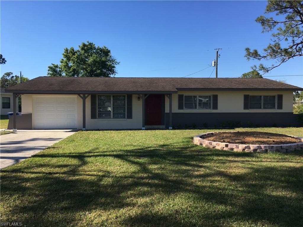 4520 Sierra LN BONITA SPRINGS, FL 34134