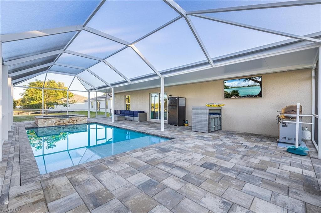 3921 NW 46th TER CAPE CORAL, FL 33993