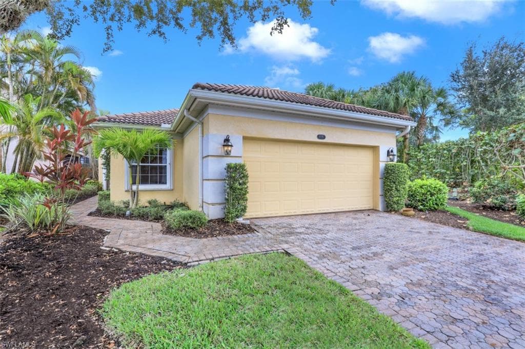 8599 Pepper Tree WAY NAPLES, FL 34114