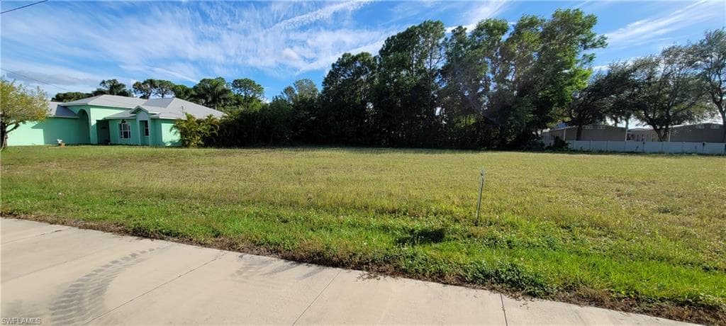 110 SE 8th ST CAPE CORAL, FL 33990