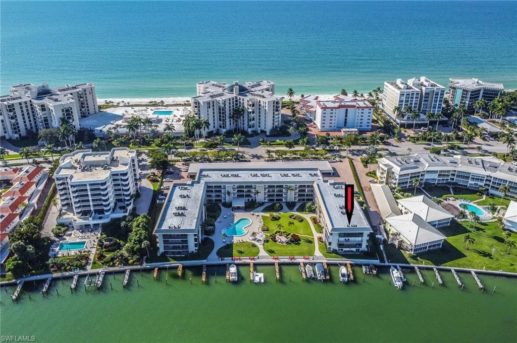 3200 Gulf Shore BLVD N 102 NAPLES, FL 34103