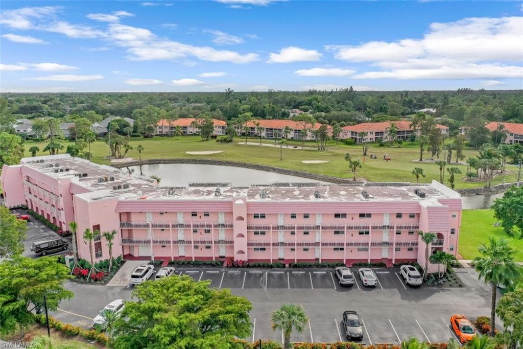 300 Forest Lakes BLVD 212 NAPLES, FL 34105
