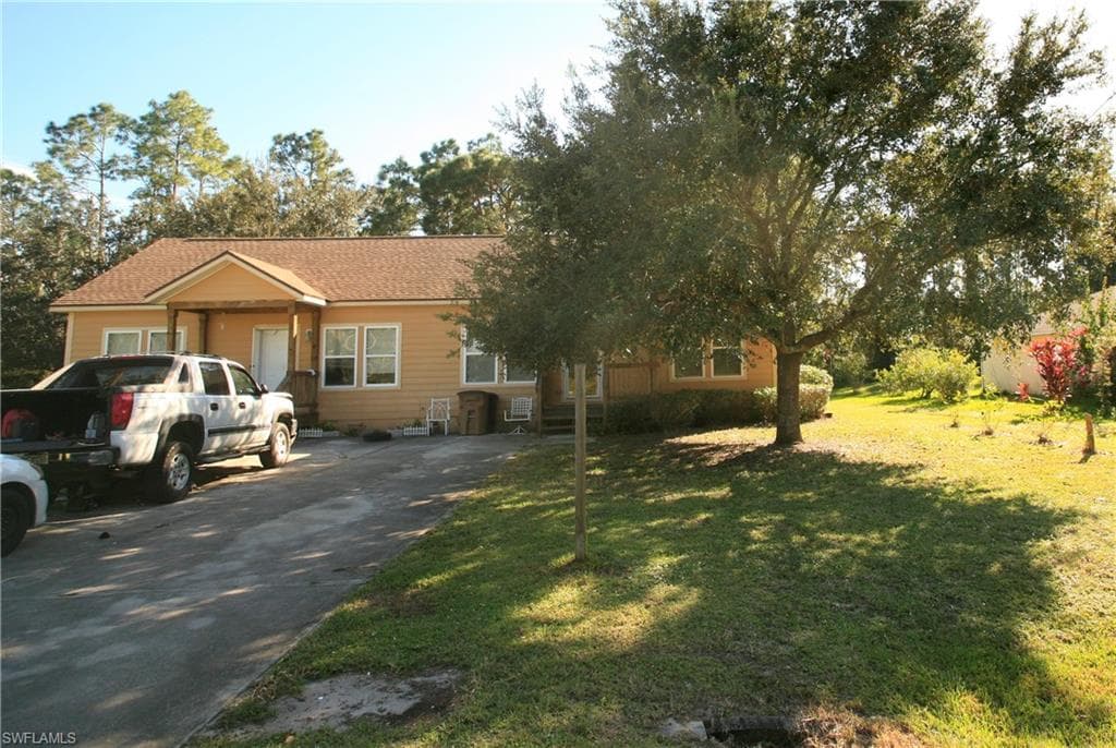 1076 Ainsworth ST E LEHIGH ACRES, FL 33974