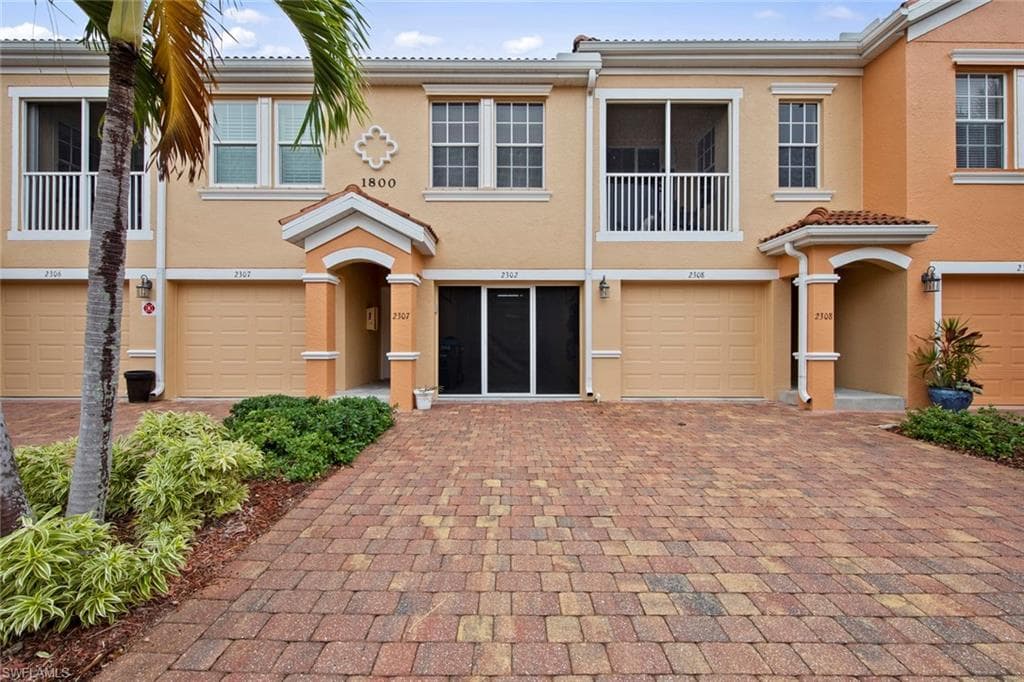 1800 Concordia Lake CIR 2302 CAPE CORAL, FL 33909