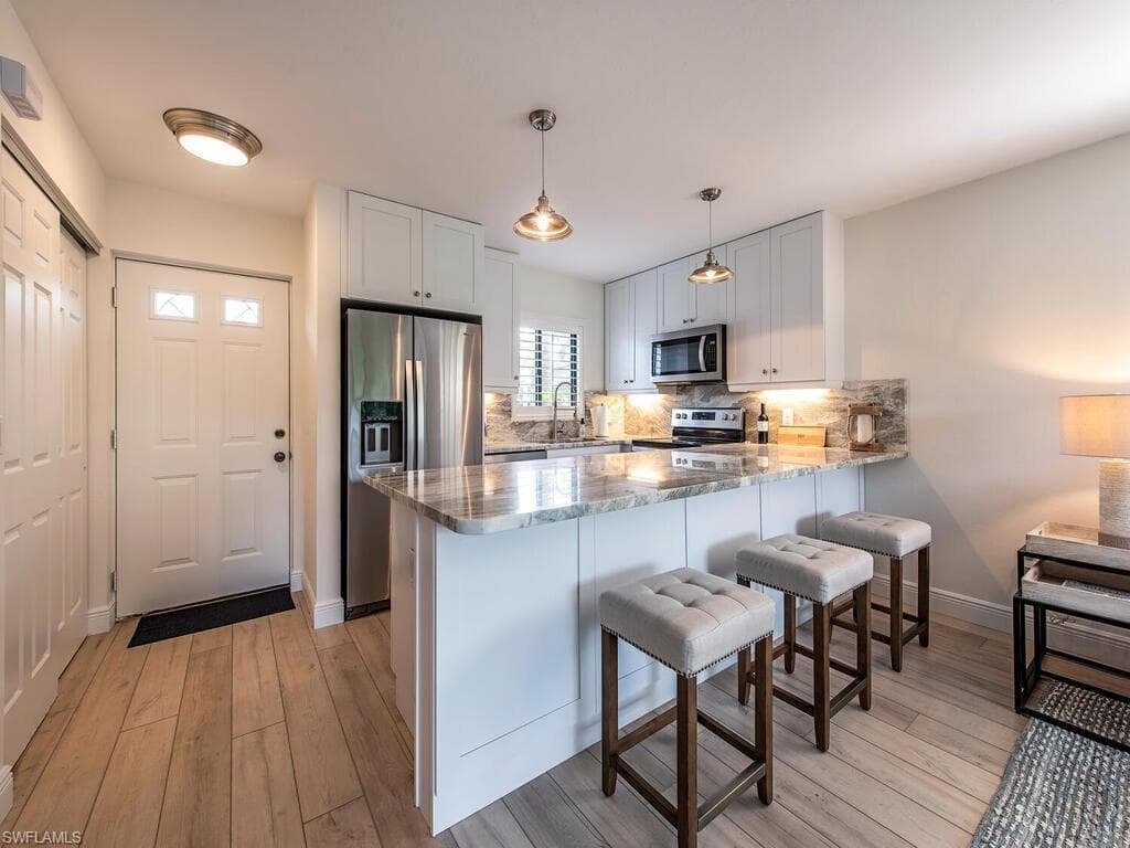 746 Eagle Creek DR 101 NAPLES, FL 34113