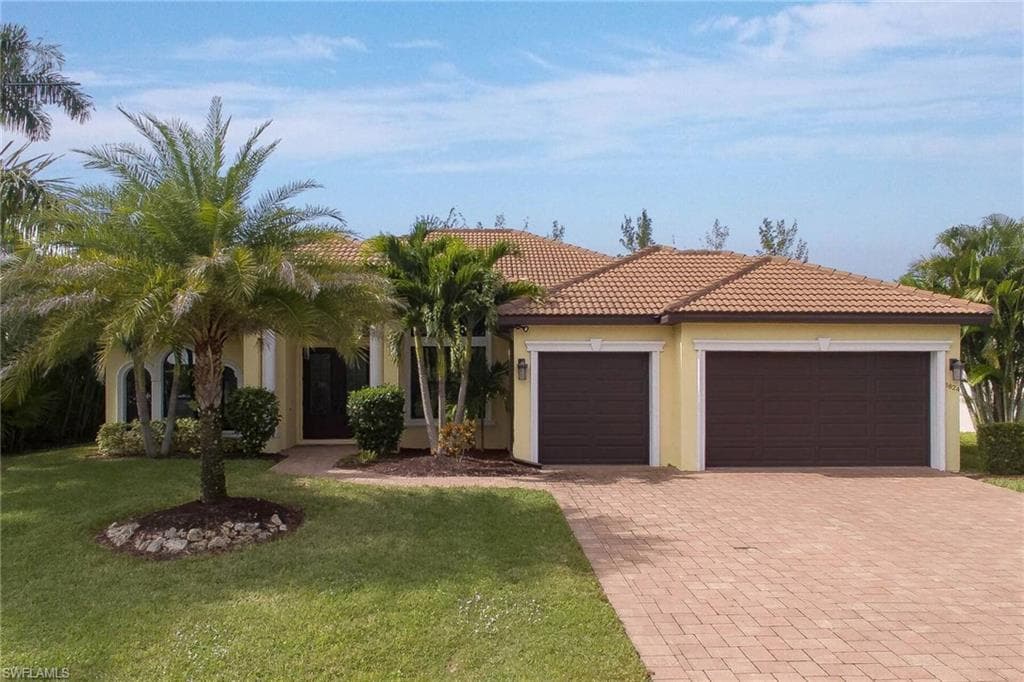 3824 SW 11th PL CAPE CORAL, FL 33914