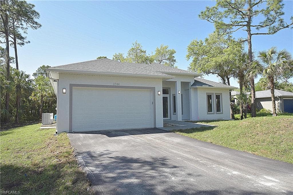 3744 28th AVE SE NAPLES, FL 34117