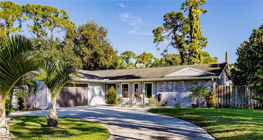 6376 Morgan La Fee LN FORT MYERS, FL 33912