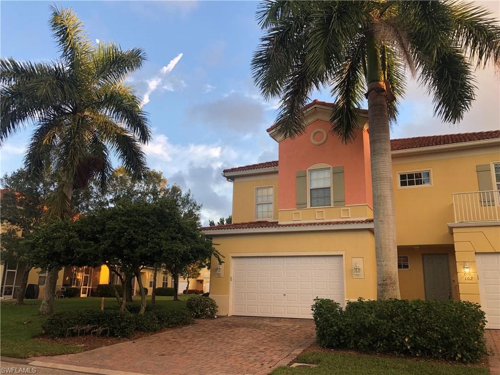 9821 Healthpark CIR 101 FORT MYERS, FL 33908