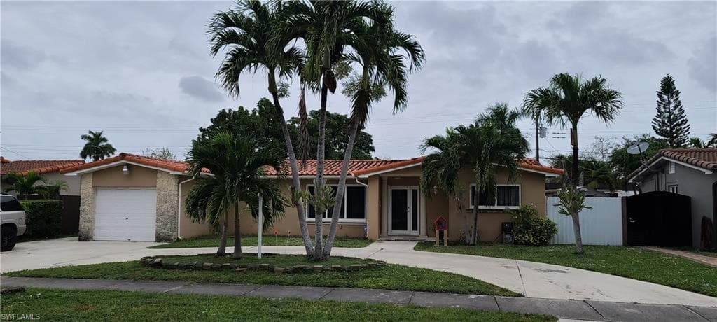 1671 W 79th ST HIALEAH, FL 33014