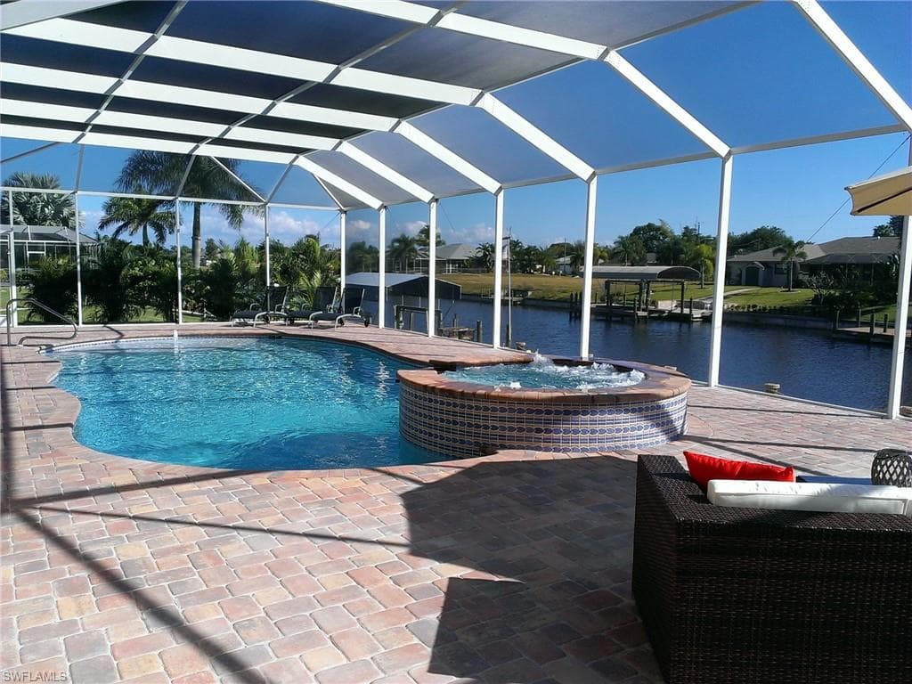 1310 SE 16th TER CAPE CORAL, FL 33990