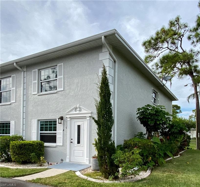 7074 Nantucket CIR 5 NORTH FORT MYERS, FL 33917