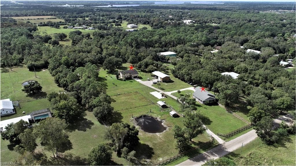 9850 W Bahia Vista RD NORTH FORT MYERS, FL 33917