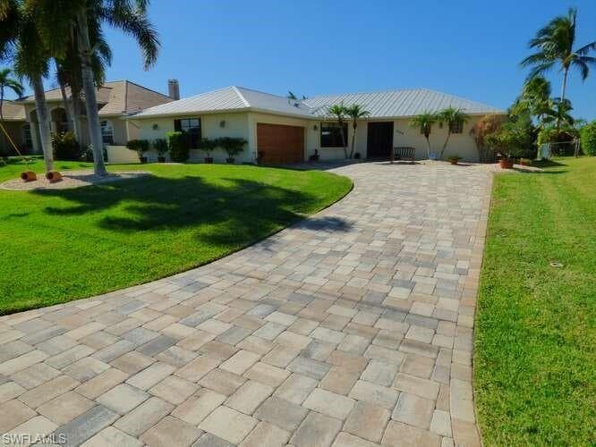 2556 SW 28th PL CAPE CORAL, FL 33914