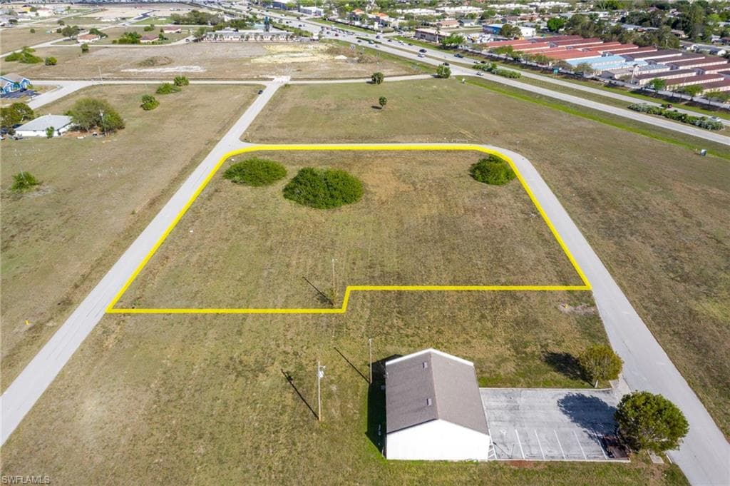 1211 NE 7th ST CAPE CORAL, FL 33909