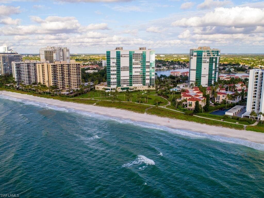 3991 Gulf Shore BLVD N 602 NAPLES, FL 34103