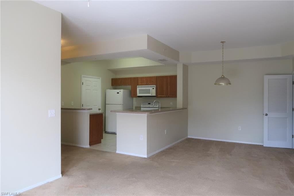 9025 Colby DR 2111 FORT MYERS, FL 33919