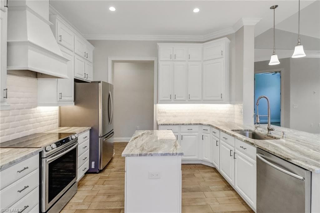 1315 Corso Palermo CT 2904 NAPLES, FL 34105