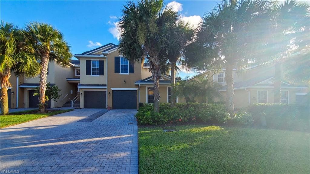 16590 Goldenrod LN 103 ALVA, FL 33920
