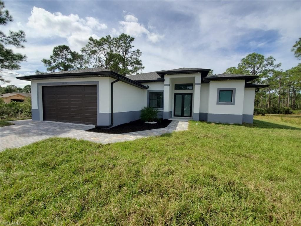 1003 Palmetto AVE LEHIGH ACRES, FL 33972