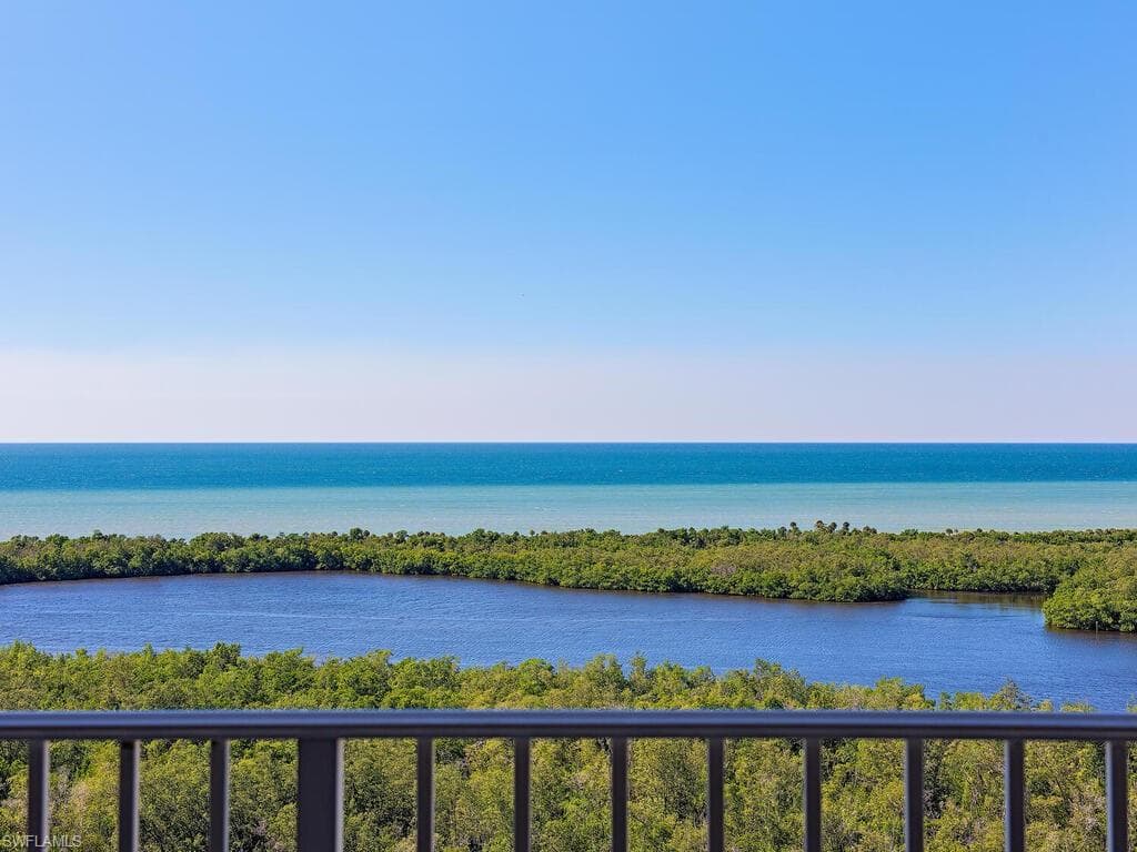 6597 Nicholas BLVD 1605 NAPLES, FL 34108