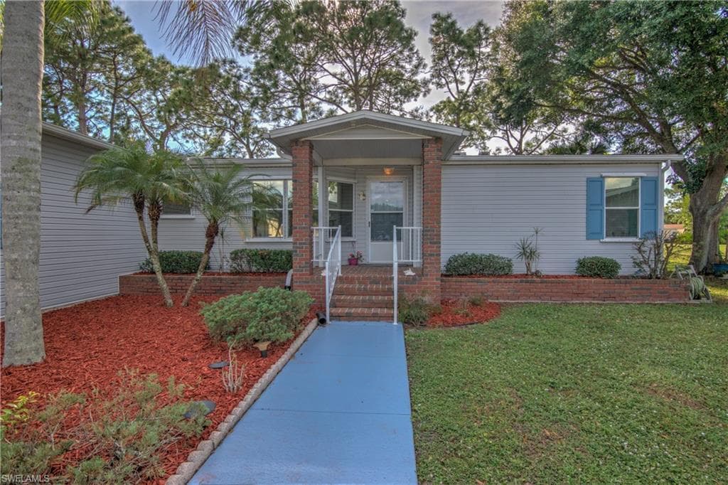 19817 Eagle Trace CT NORTH FORT MYERS, FL 33903
