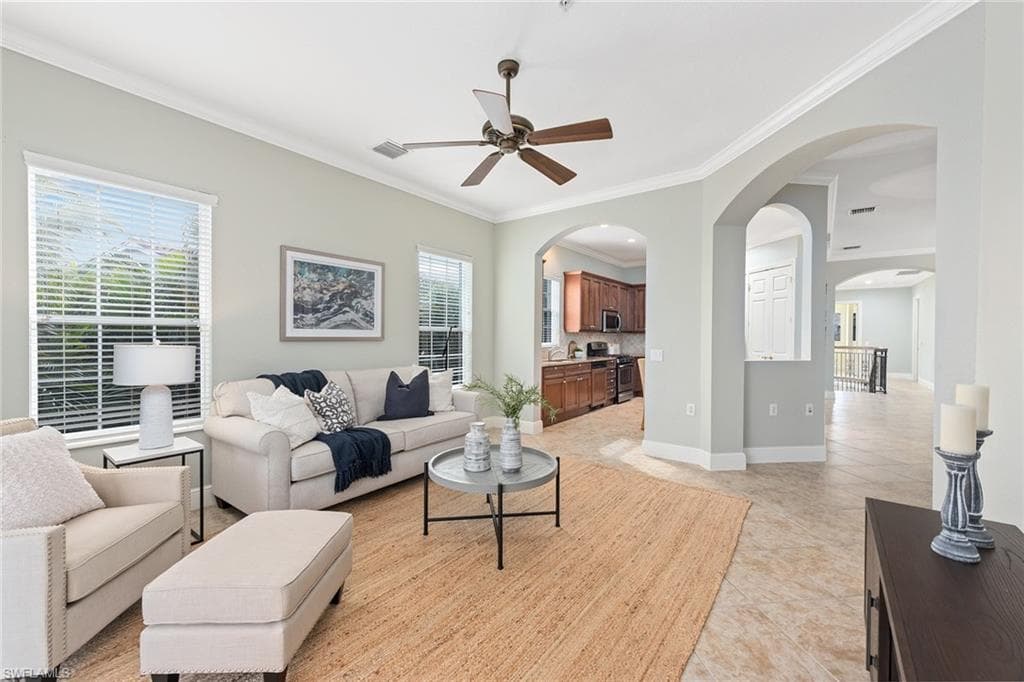 9059 Cascada WAY 202 NAPLES, FL 34114