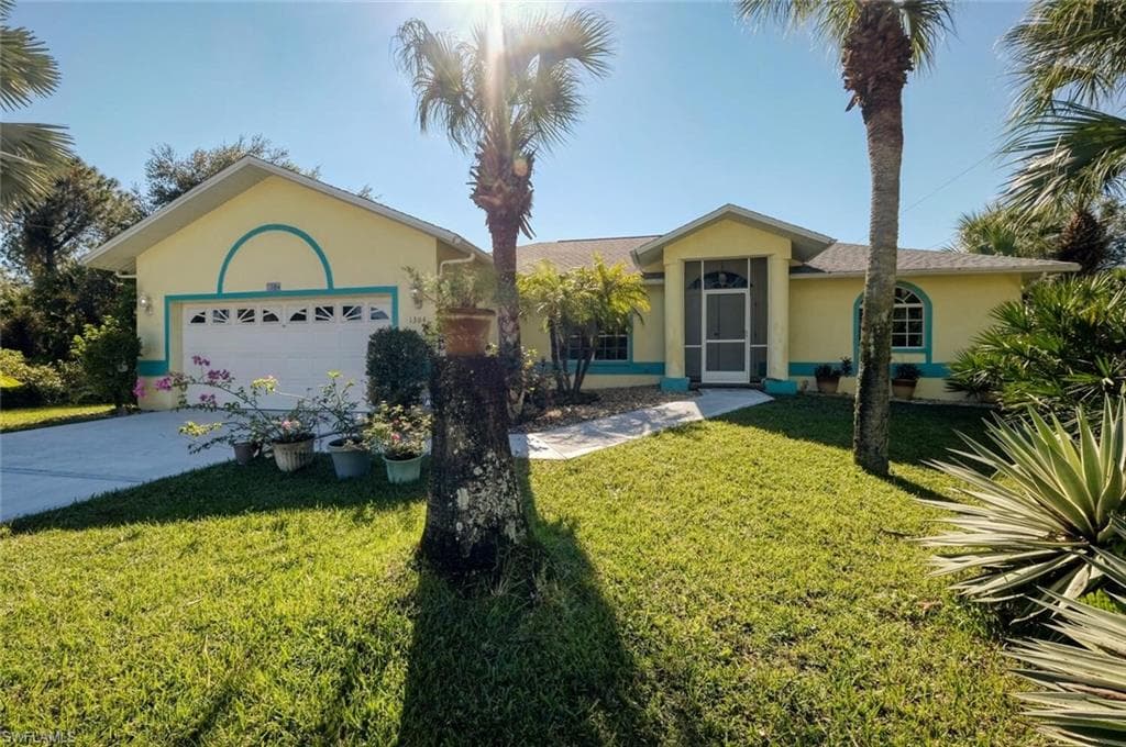 1304 E 5th ST LEHIGH ACRES, FL 33972