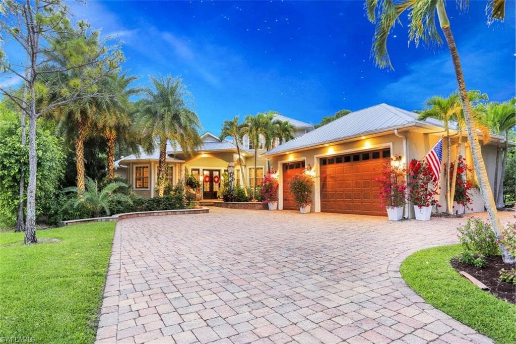 1817 Piccadilly CIR CAPE CORAL, FL 33991