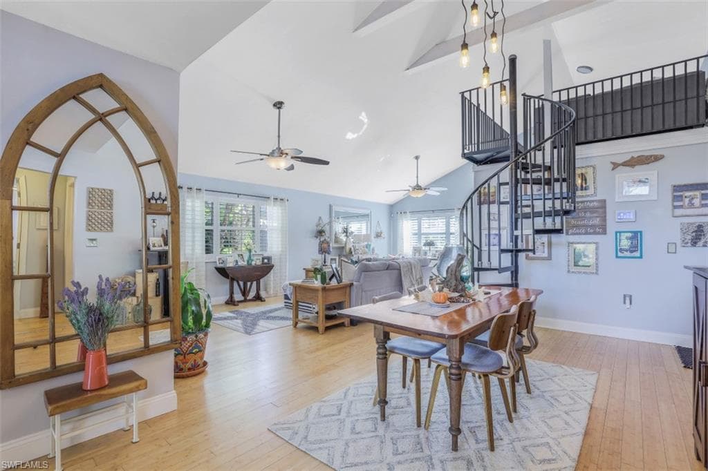 679 96th AVE N NAPLES, FL 34108