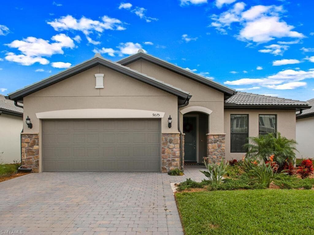 9075 Bexley DR FORT MYERS, FL 33967