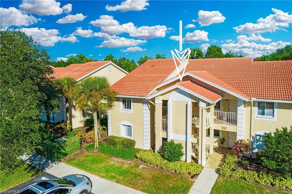 7791 Esmeralda WAY L-201 NAPLES, FL 34109