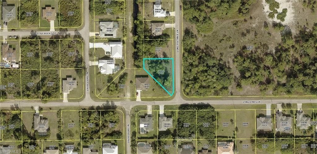 717 Long Distance LN LEHIGH ACRES, FL 33974
