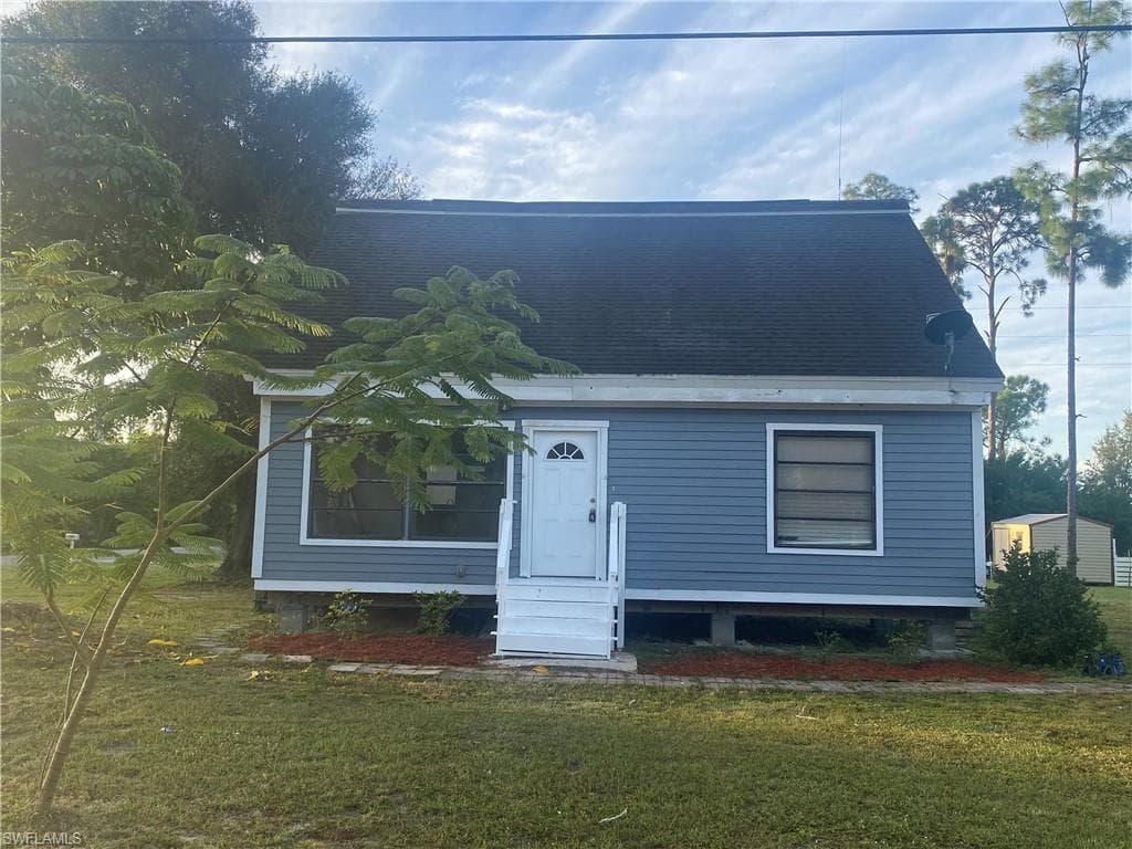 3903 2nd ST W LEHIGH ACRES, FL 33971