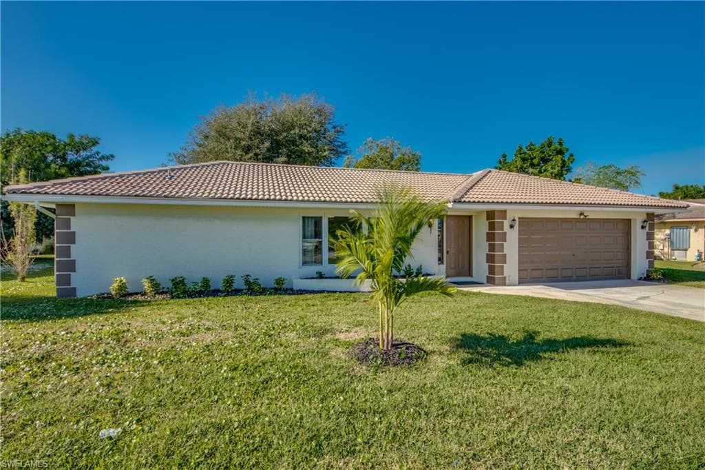 204 Richmond AVE S LEHIGH ACRES, FL 33936