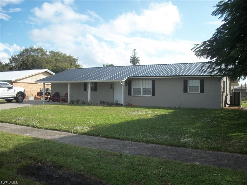 202 E Sugarland CIR CLEWISTON, FL 33440