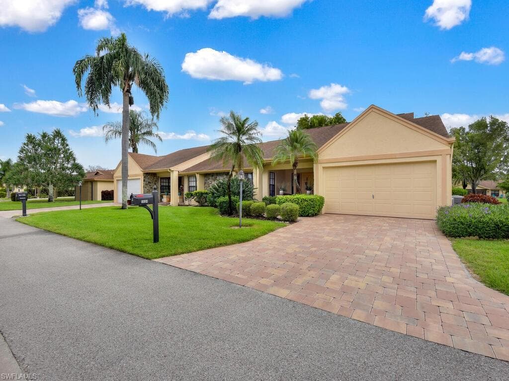 5684 Arvine CIR FORT MYERS, FL 33919