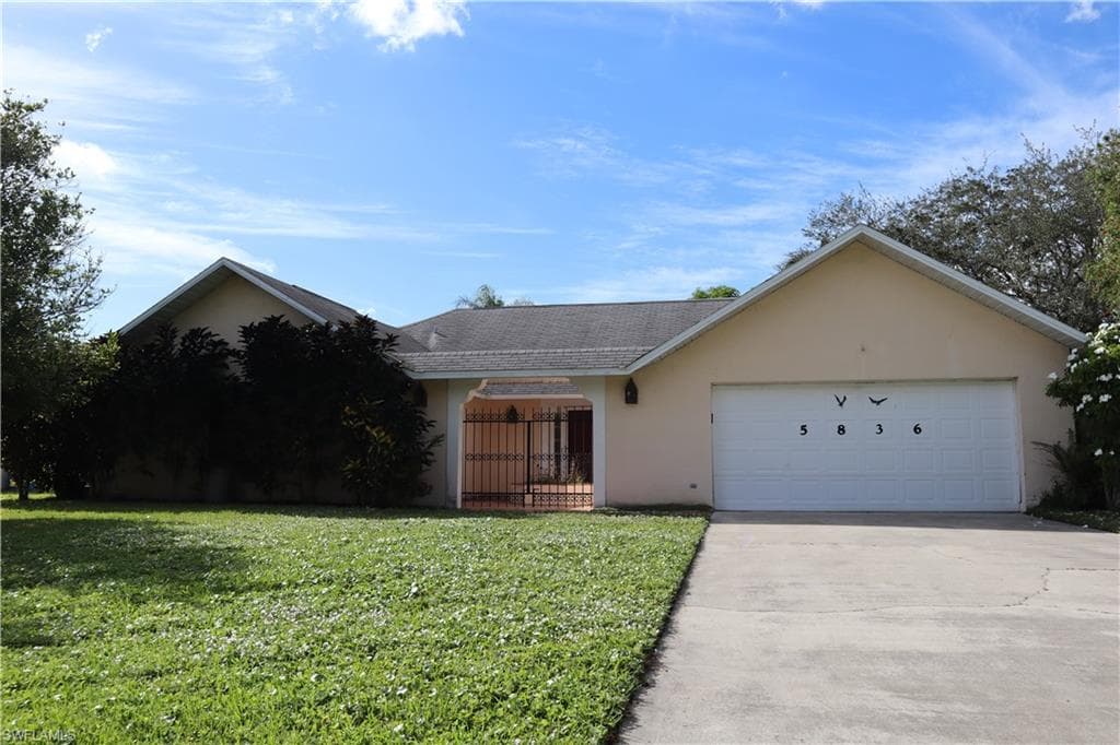 5836 Casablanca CT FORT MYERS, FL 33919