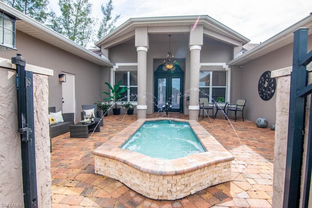3508 SW 8th ST CAPE CORAL, FL 33991