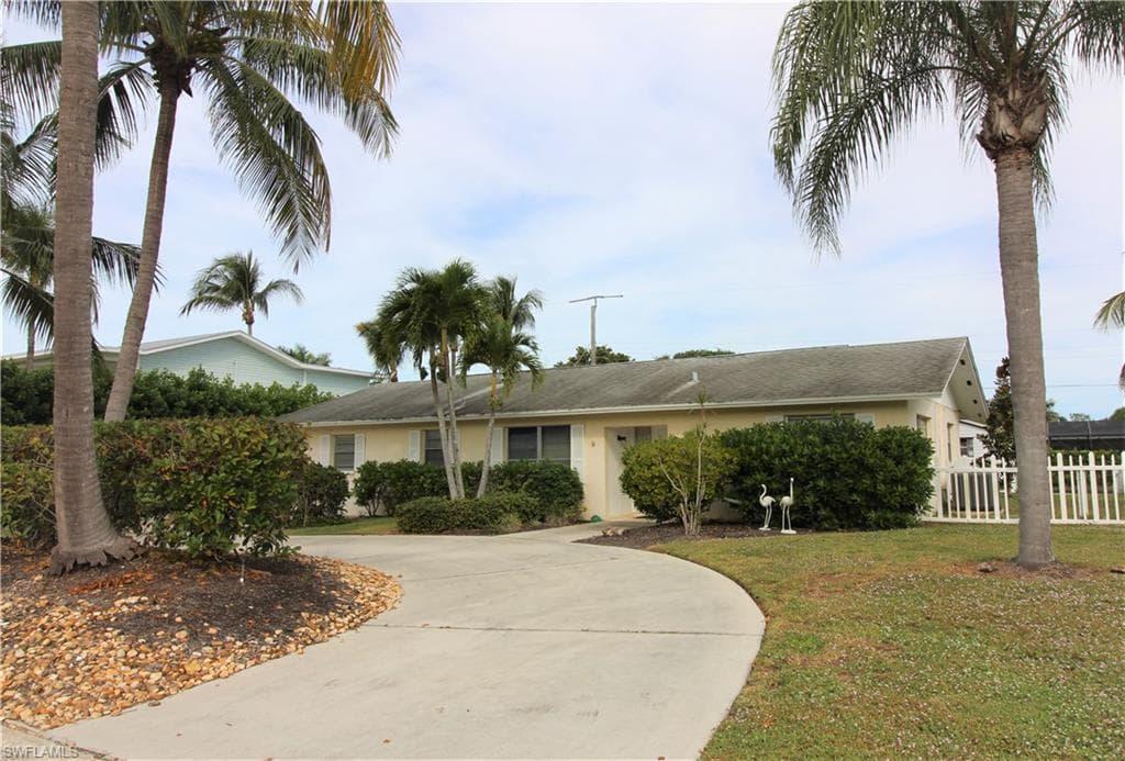 1019 Wyomi DR FORT MYERS, FL 33919
