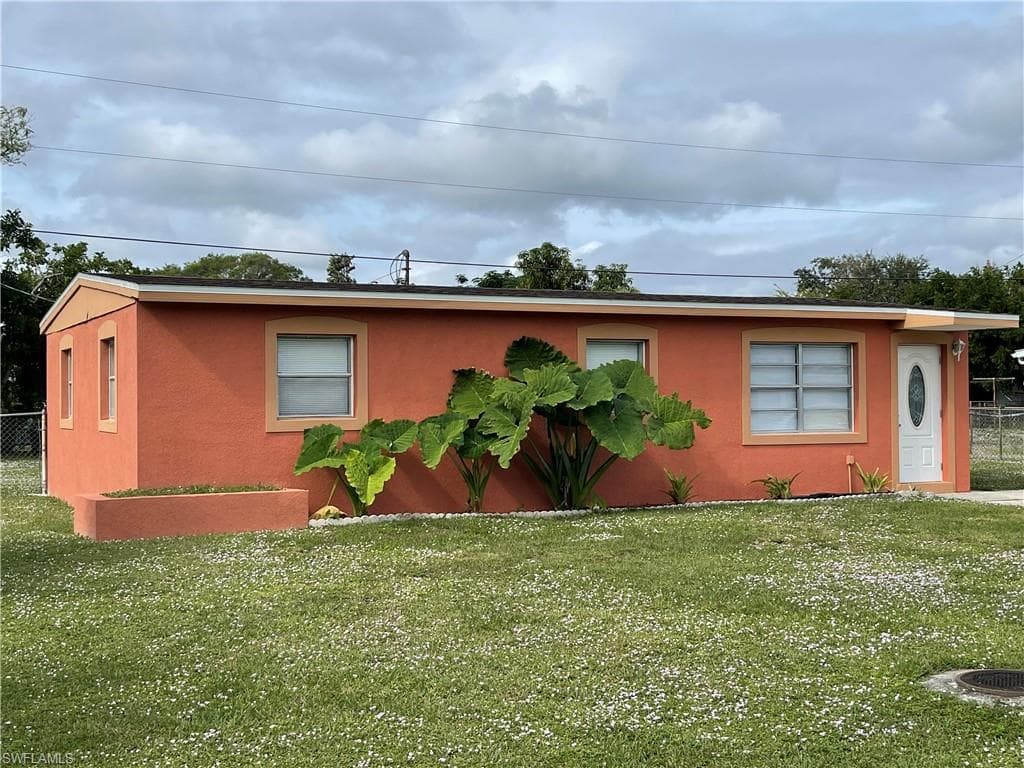 107 Alabama RD S LEHIGH ACRES, FL 33936