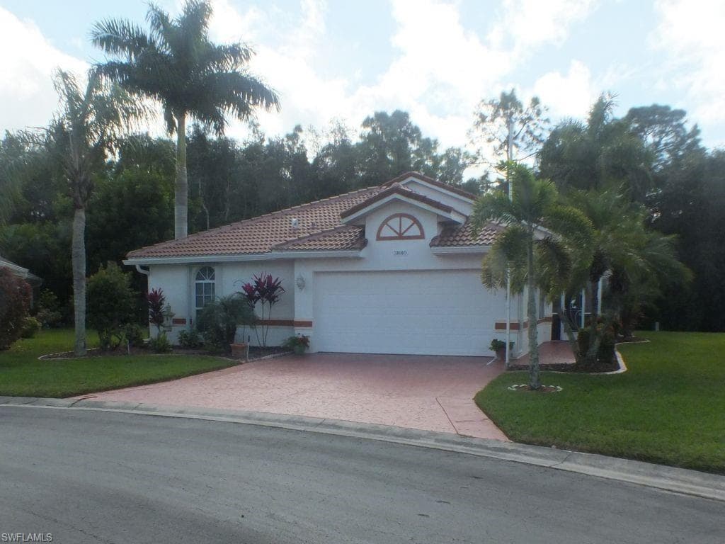 3880 Ponytail Palm CT NORTH FORT MYERS, FL 33917